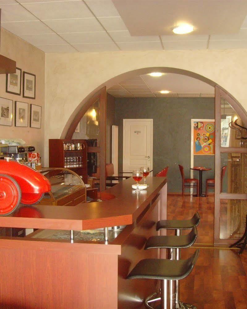 De Rennes Hotel 2*